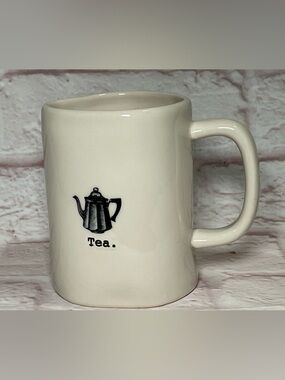 Rae Dunn Tea Mug like new!